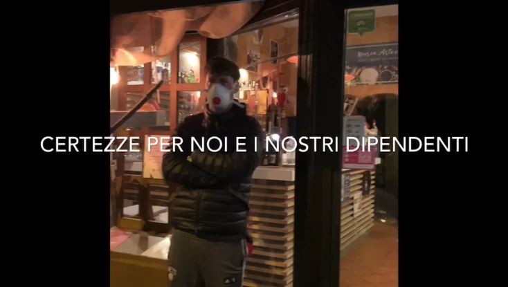 A Borgomanero il flash mob dei ristoratori VIDEO