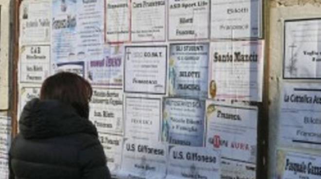 Dal Ministero scatta il divieto di affiggere manifesti funebri