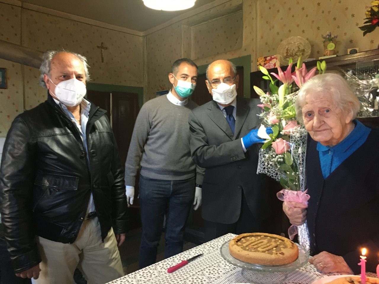 La nonna di tutti i massinesi ha festeggiato 100 anni
