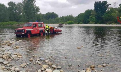 Resta bloccato in mezzo al fiume col trattore: salvato a San Nazzaro