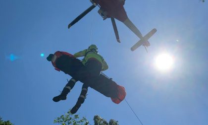 Soccorso alpino salva escursionista: "Evitate attività a rischio"
