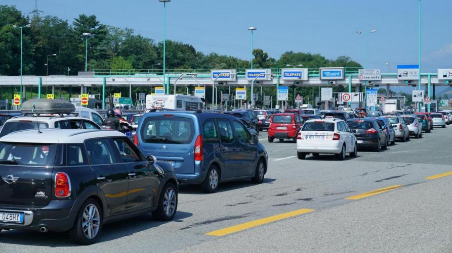 Pedaggi autostradali gratis nei week end per evitare il caos: Uncem ne chiede l’estensione sull’A10