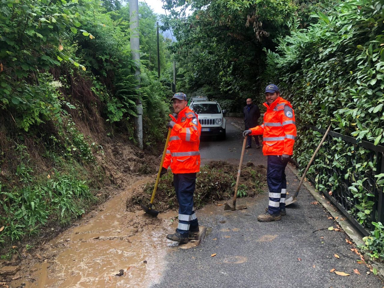 Maltempo nell’aronese: frane, allagamenti e cresce il livello del Lago Maggiore