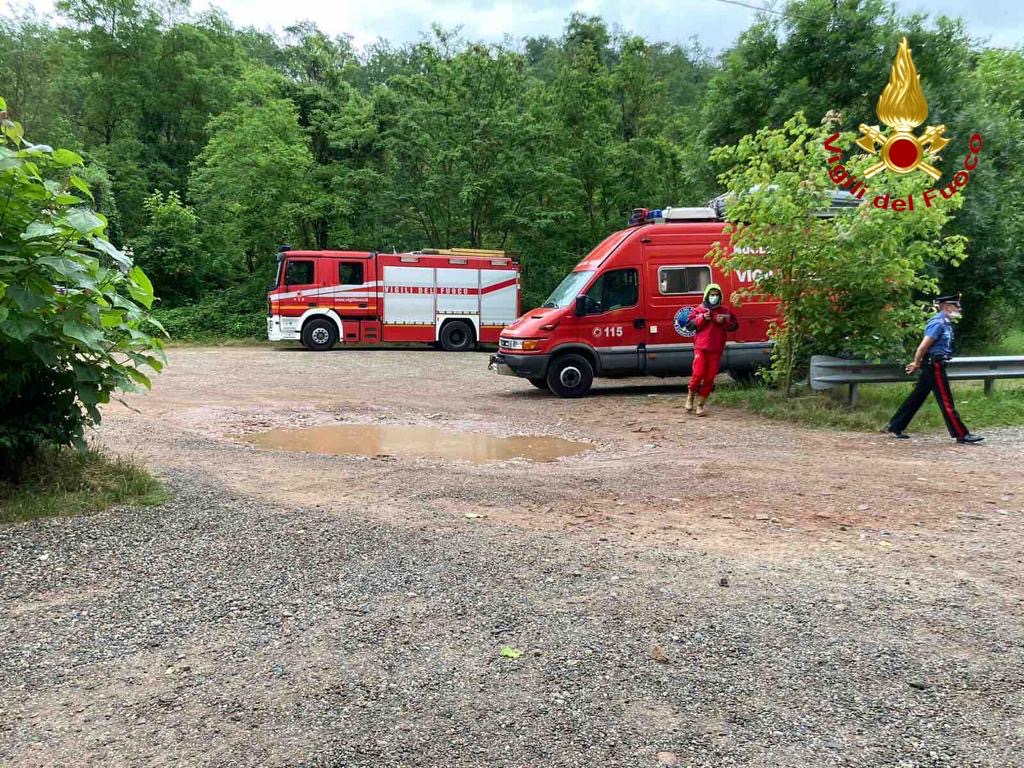 Ponte sul Ticino: scompare da questa mattina. Ritrovato il corpo dai sommozzatori dei vigili del fuoco