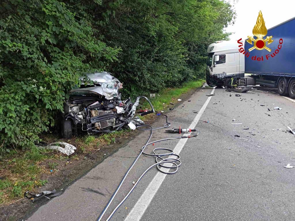 Incidente a Paruzzaro: morto l’automobilista, aveva 48 anni