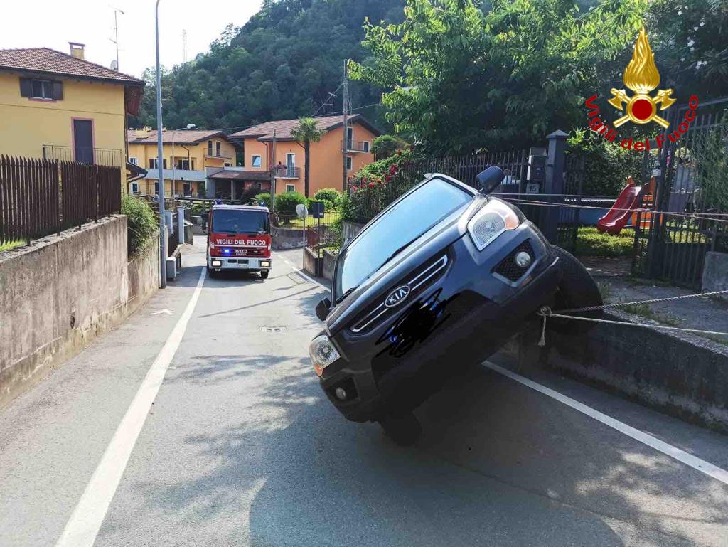 Incidente ad Arona: arrivano i Vigili del fuoco