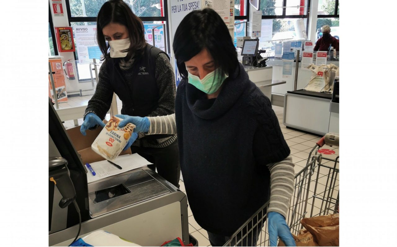 Arona volontari Legambiente al lavoro per la spesa a domicilio