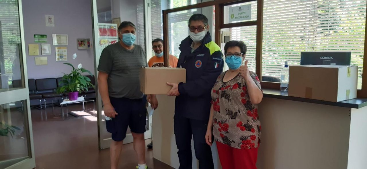 Protezione civile consegna 300 litri di gel igienizzante alle scuole