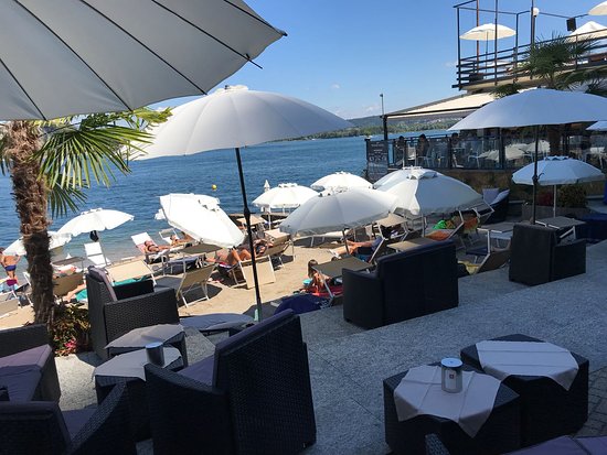 Arona spiaggia della Nautica libera e gratuita per tutti