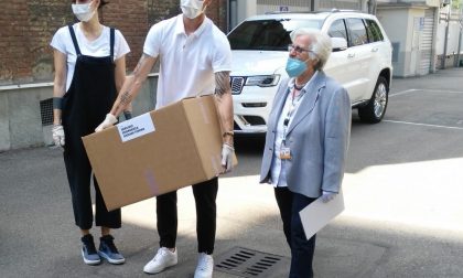 Leonardo Bonucci dona 1000 mascherine autografate al Servizio emergenza anziani