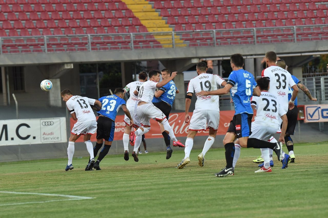 Un eroico Novara Calcio va in semifinale play off