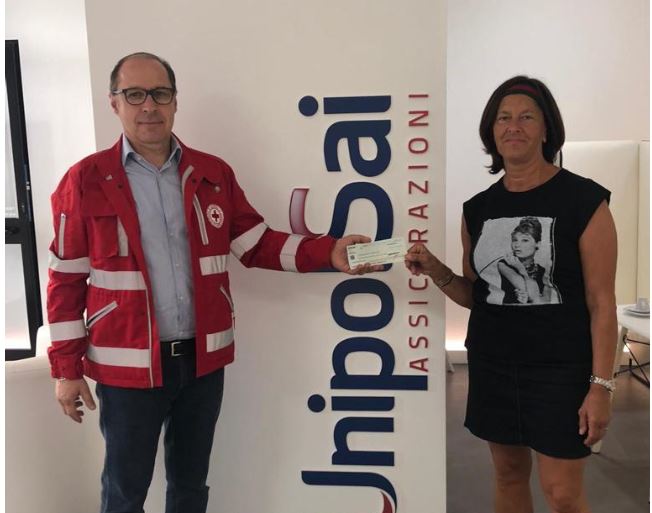 Unipol-Sai dona un ricco assegno alla Croce rossa di Arona