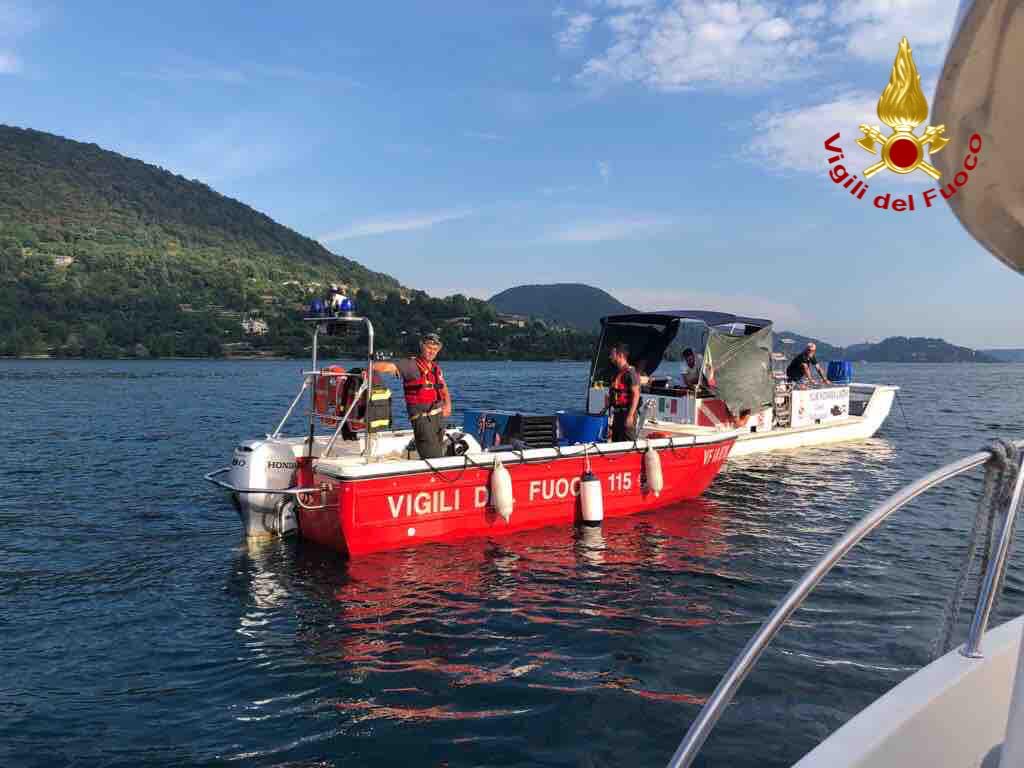 Tenta di attraversare il lago D’Orta: nuotatore disperso
