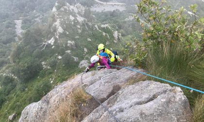 Donna bloccata in montagna su una ferrata salvata sopra Oropa