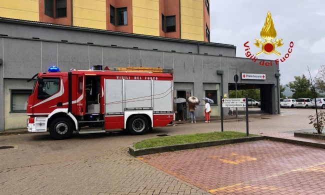 Al pronto soccorso con un dito incastrato nel frullatore: intervengono i pompieri a Borgosesia