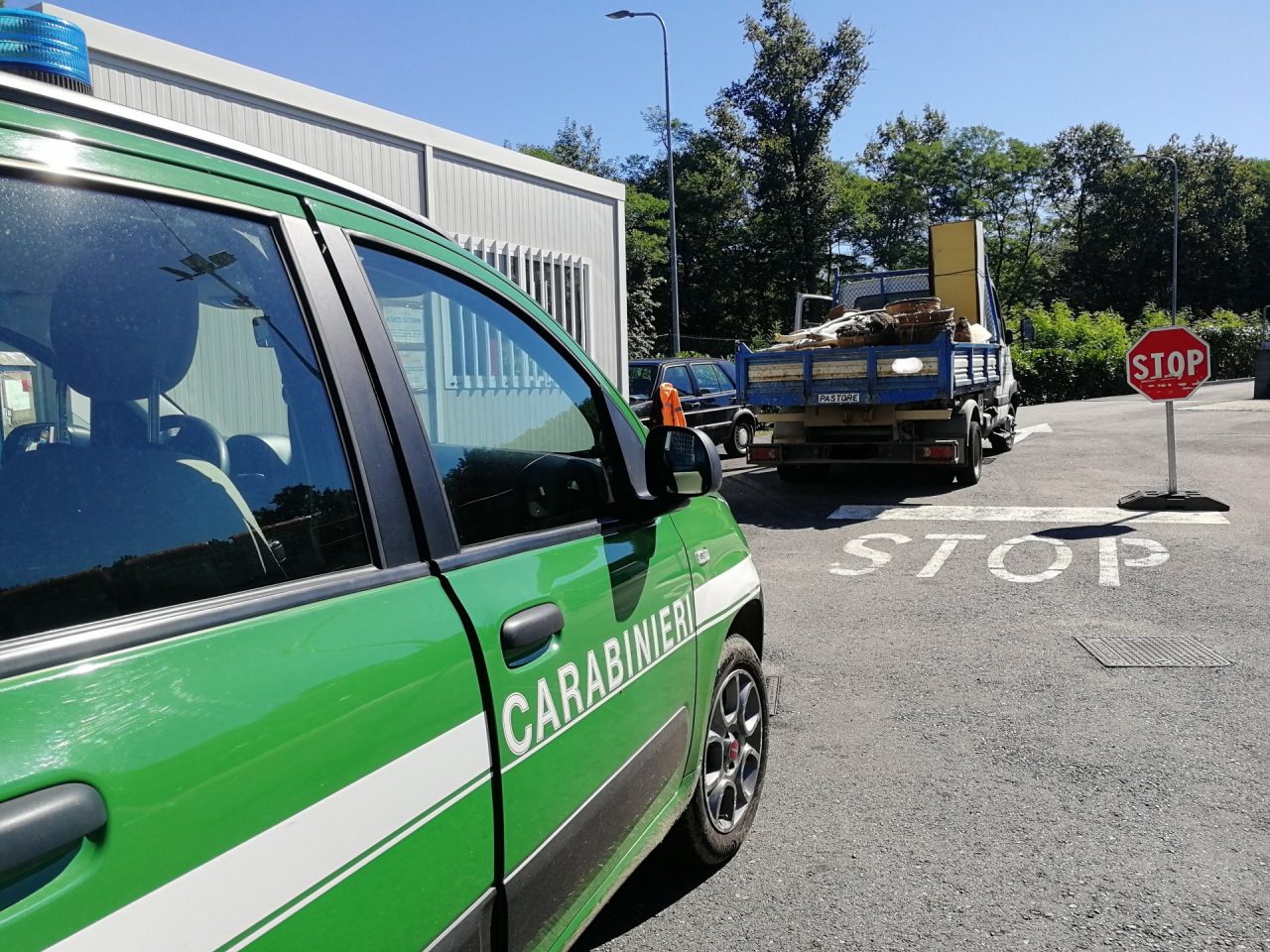 Sequestrato camion pieno di elettrodomestici a Fontaneto