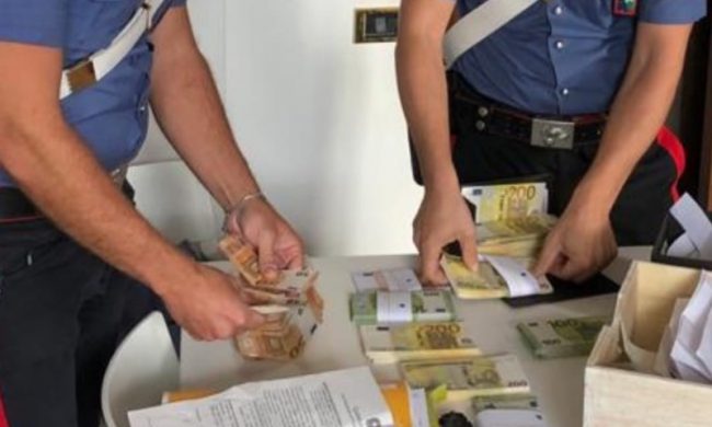 Ricercato in Europa per stupro e maltrattamenti: arrestato a Rho con 154mila euro falsi