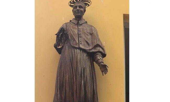 Gli “Amici del centro storico” restaurano il Sancarlino sul corso