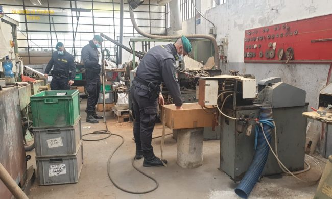 Falso Made in Italy: coltelli prodotti in Cina per una frode milionaria