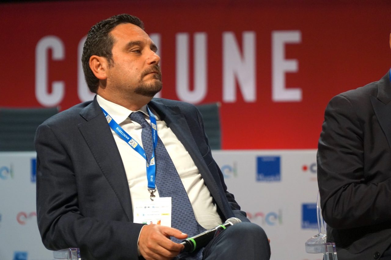 Azione Novara: “L’amministrazione comunale si raddoppia lo stipendio”
