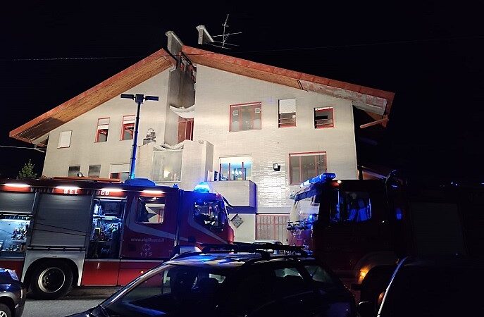 Fiamme al Mulligans di Gattinara: due intossicati – VIDEO