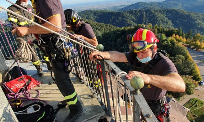 Copertura della cupola della Basilica di Superga pericolante, intervengono i Vigili del fuoco VIDEO