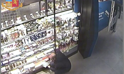 Rubavano cibo e tabacchi all’autogrill di Novara sulla A4