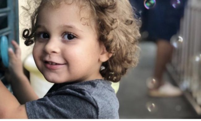 Il piccolo Lorenzo mobilita il web: gara di solidarietà per aiutarlo a curarsi