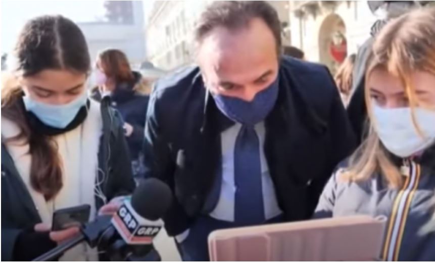 Piemonte arancione da domenica. Cirio: “Seconde e terze medie restano a casa”