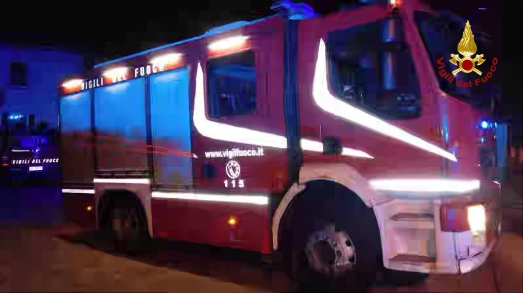 Arona donna intossicata dal monossido salvata dai vigili del fuoco