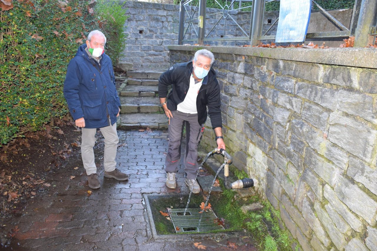 Gozzano, ripristinata la portata d’acqua della storica Fontana Santa
