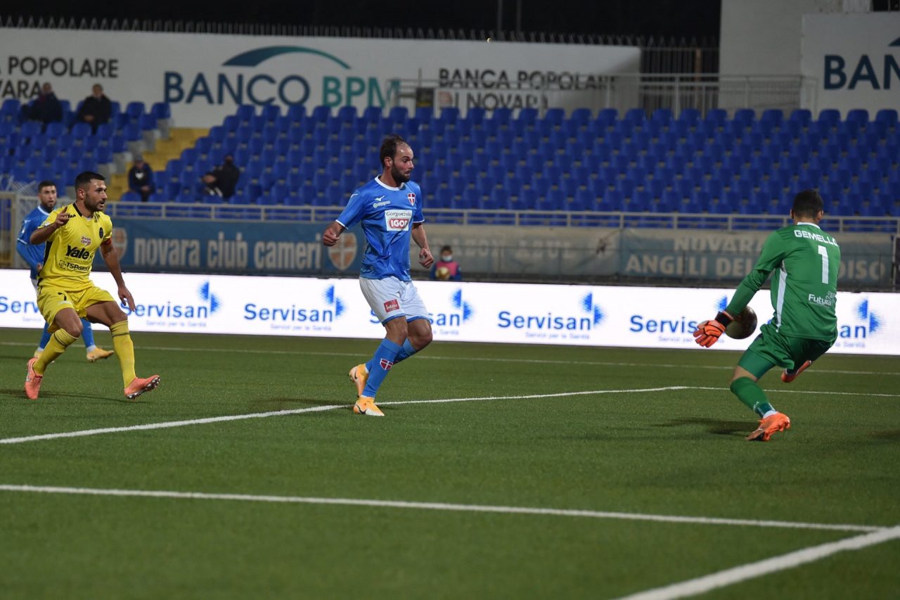 Il Novara calcio cade nel recupero