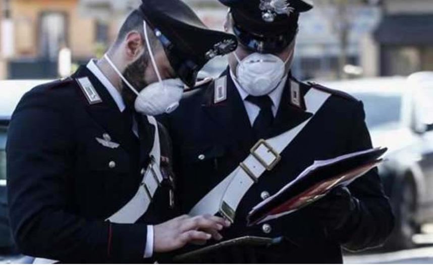 Saluggia: chiuso bar, due persone consumavano al bancone