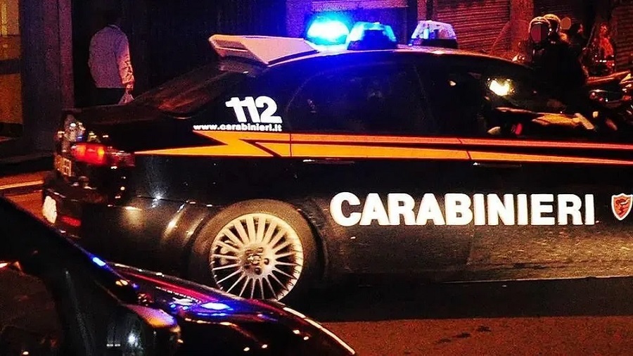 30enne di Borgomanero consegnava droga a domicilio: scoperto e arrestato