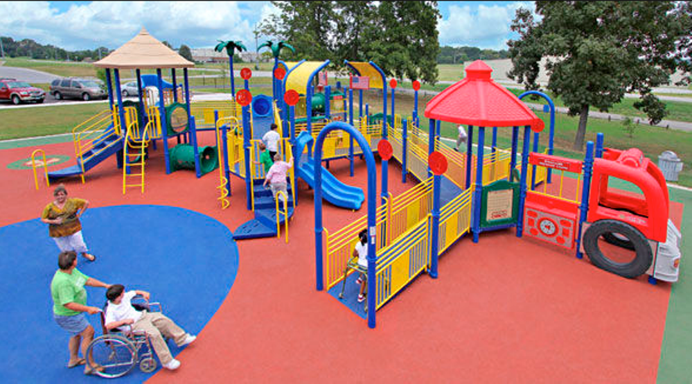 Arona: “Costruiamo insieme un parco ludico culturale in villa Leuthold”