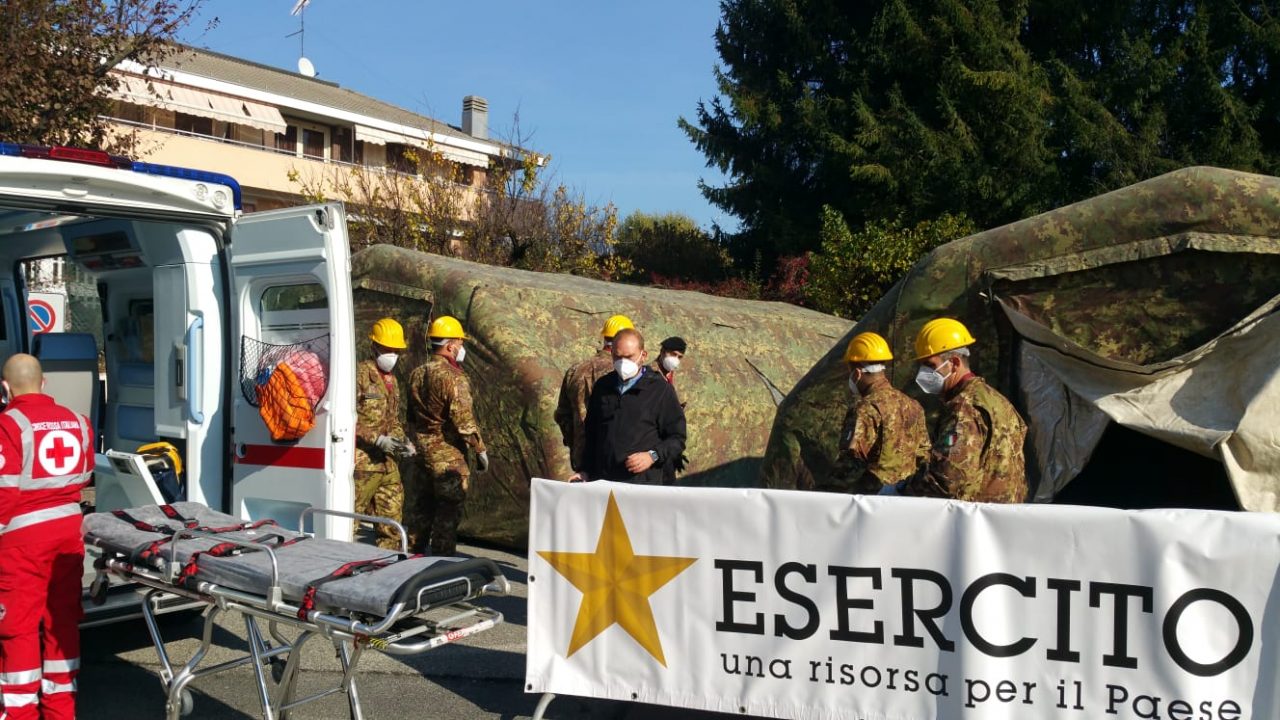 Al Santissima Trinità di Borgomanero installate le tende dell’esercito