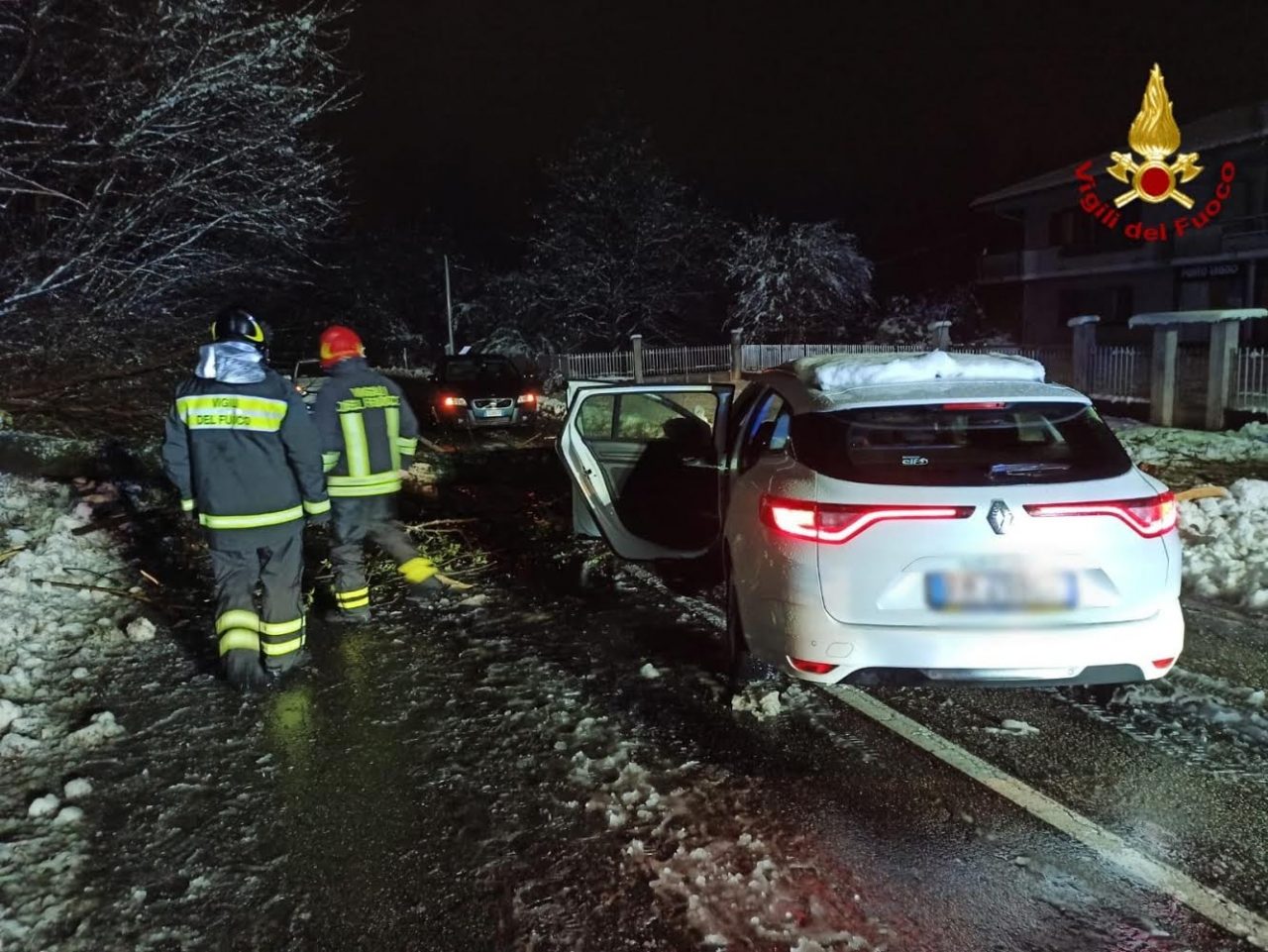 Emergenza neve: oltre 50 gli interventi dei vigili del fuoco di Arona