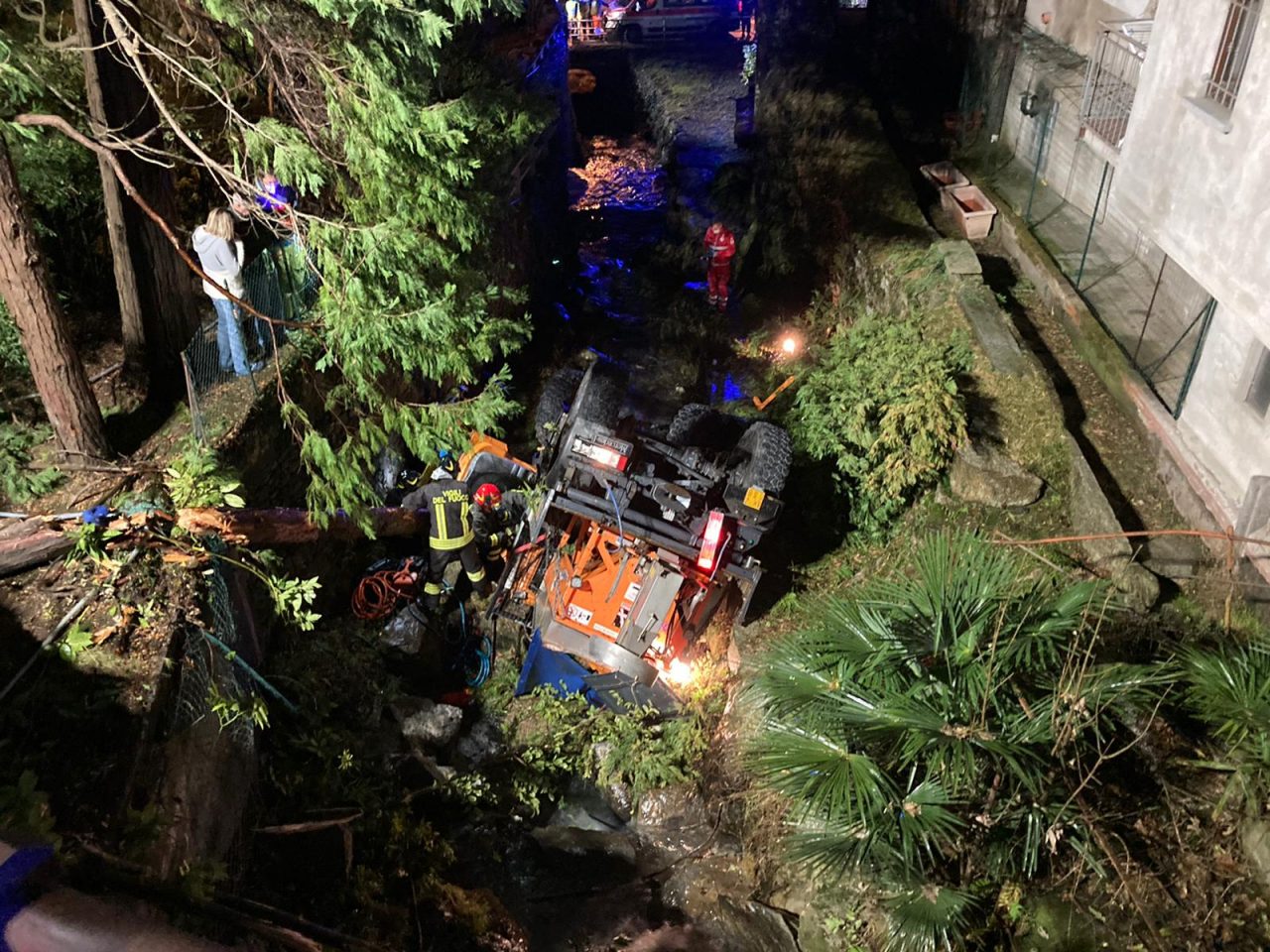 Tragedia a Nebbiuno: è Pier Angelo Lavarini la vittima dell’incidente con lo spargisale