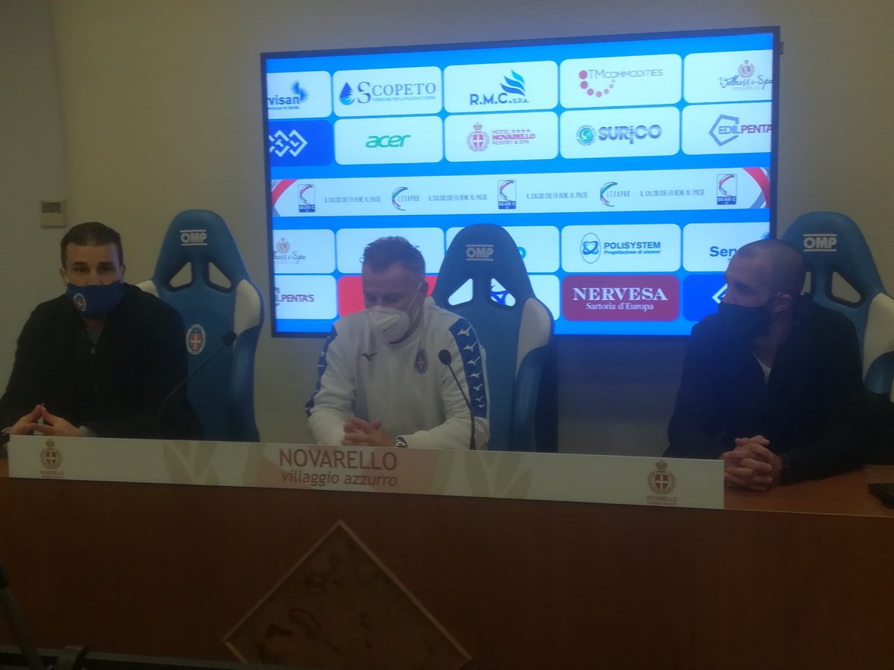 Il Novara fa quadrato: «Uniti per uscire dalla crisi»