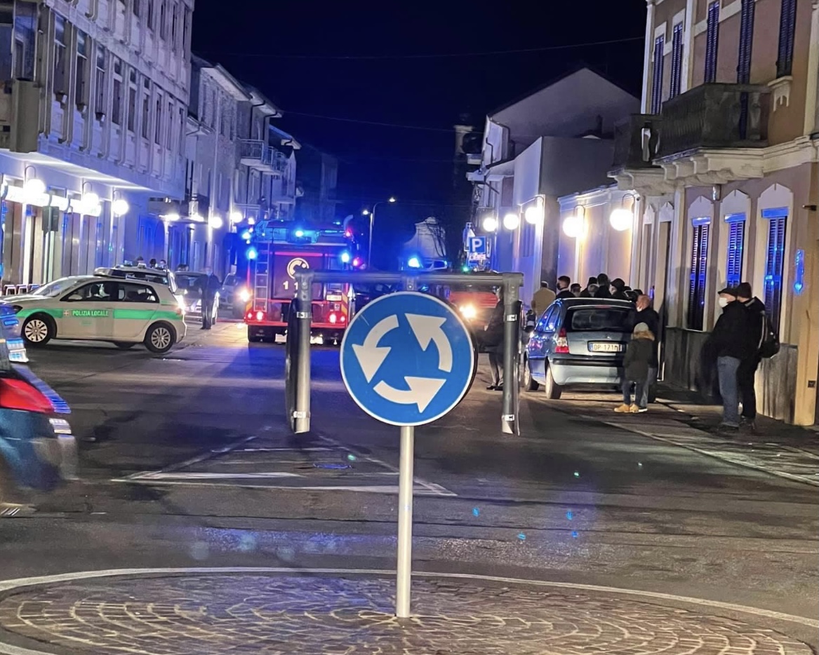 Trecate muore carbonizzata all’interno della sua casa: la vittima è un’anziana disabile