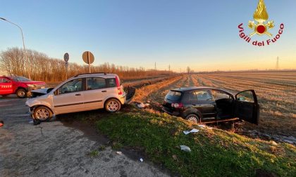 Incidente a Trecate: una persona resta incastrata tra le lamiere