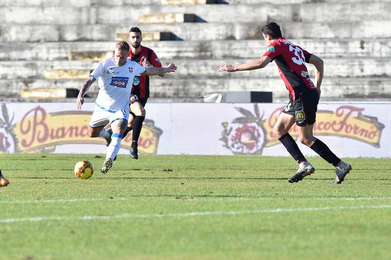 Il Novara calcio a Lucca torna alla vittoria