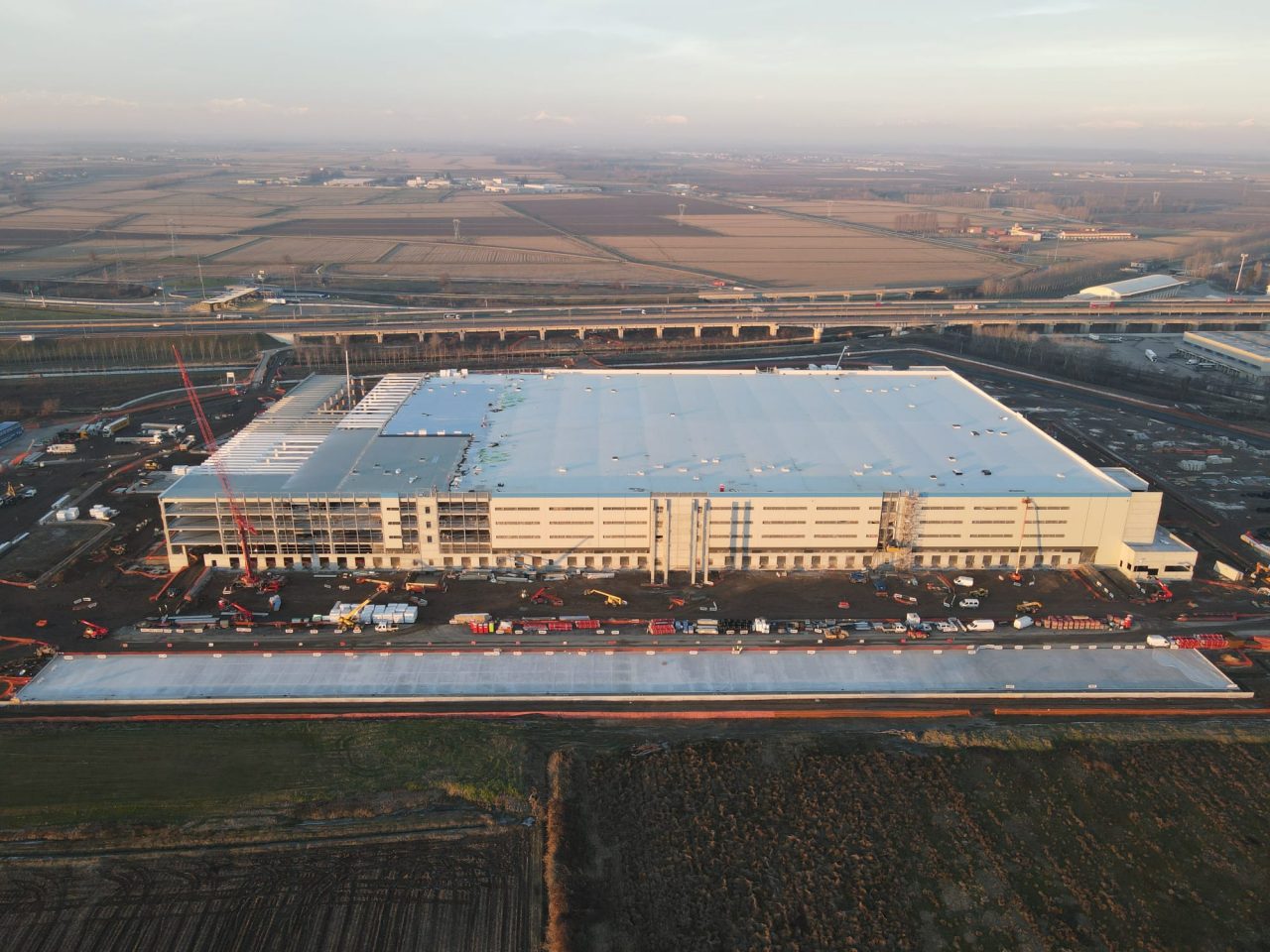 Amazon apre a Novara: creerà 900 posti di lavoro