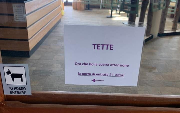 “Tette”, il cartello alla funivia di Oropa fa sorridere il web