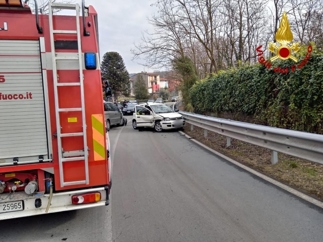 Incidente a Invorio: persona rimasta incastrata tra le lamiere