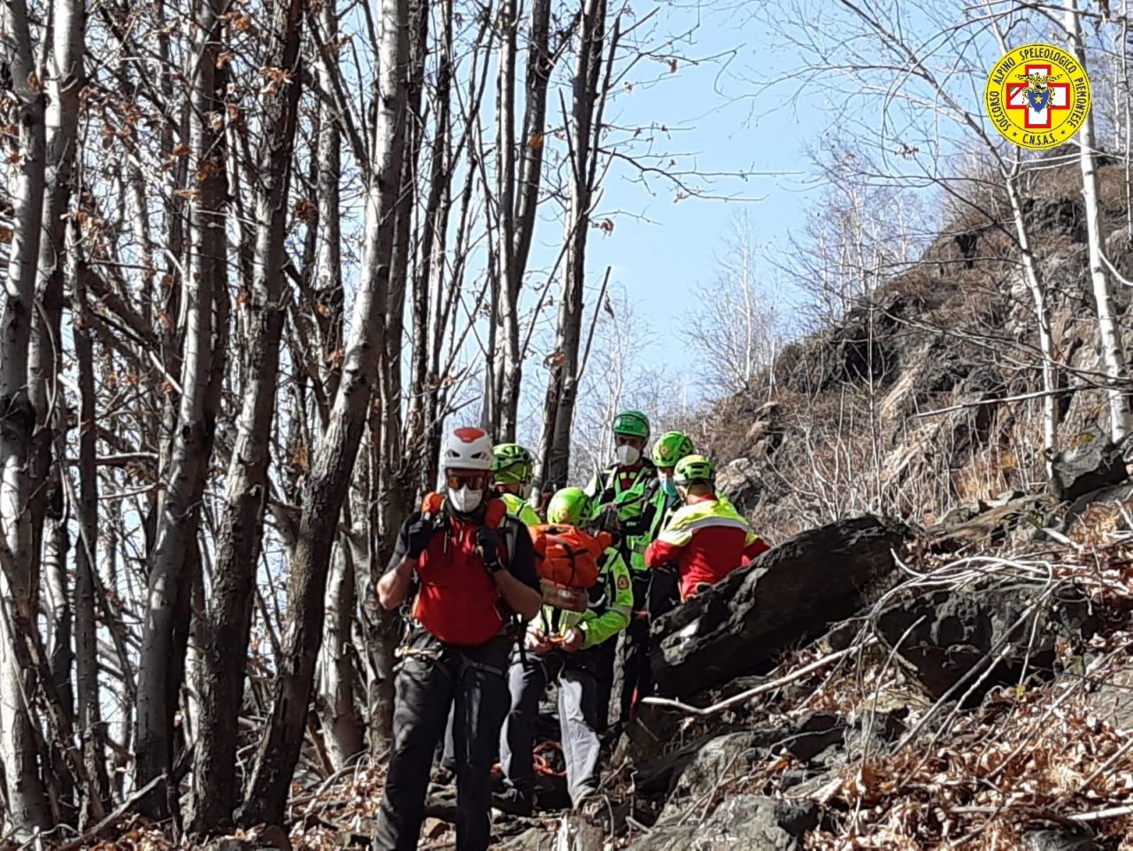 Frattura durante una scalata: salvato dal Soccorso Alpino a Mergozzo