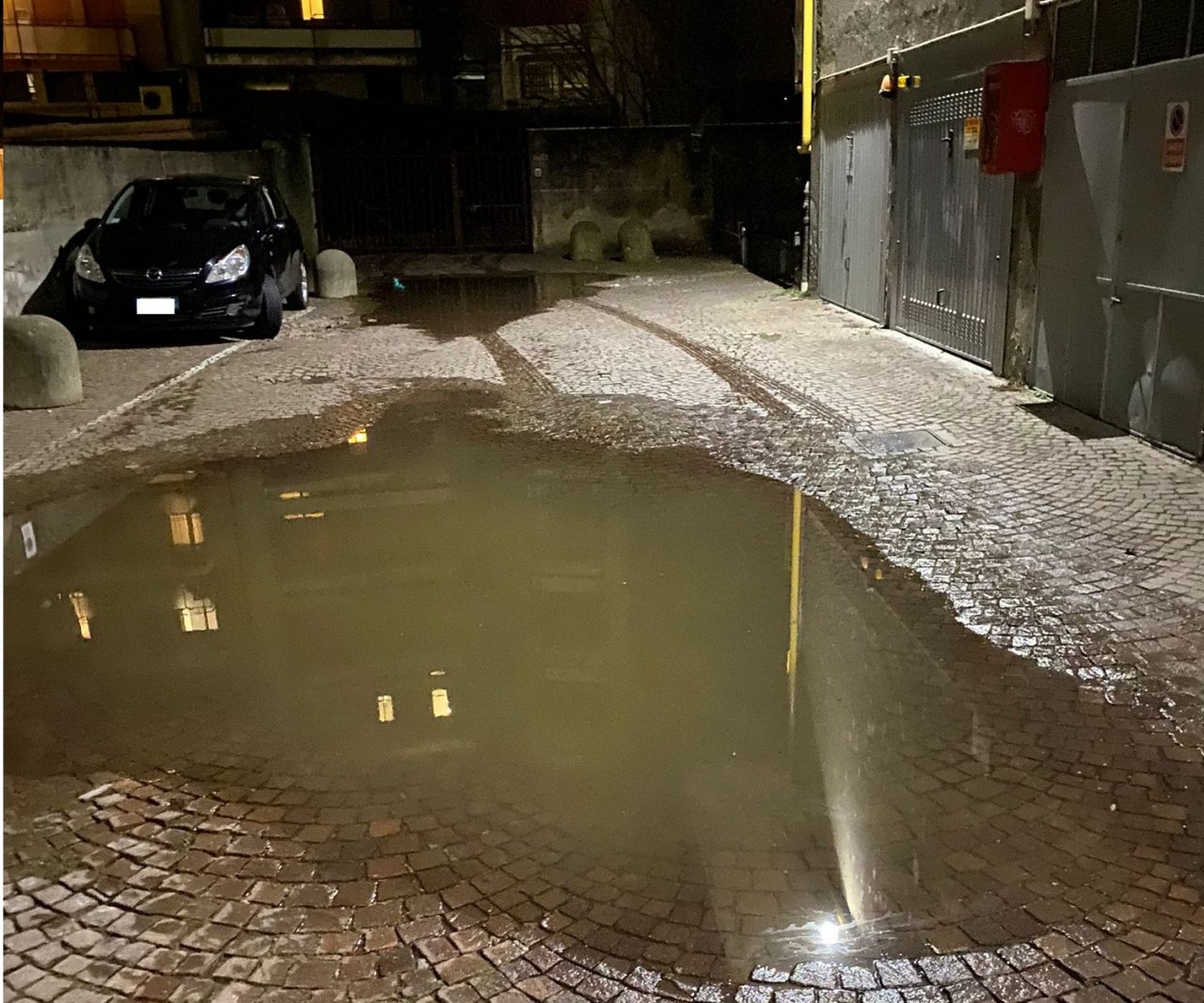 Arona via Paleocapa: “Sembra di stare a Calcutta”