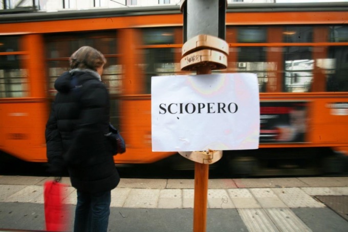 Domani sciopero dei trasporti e della scuola