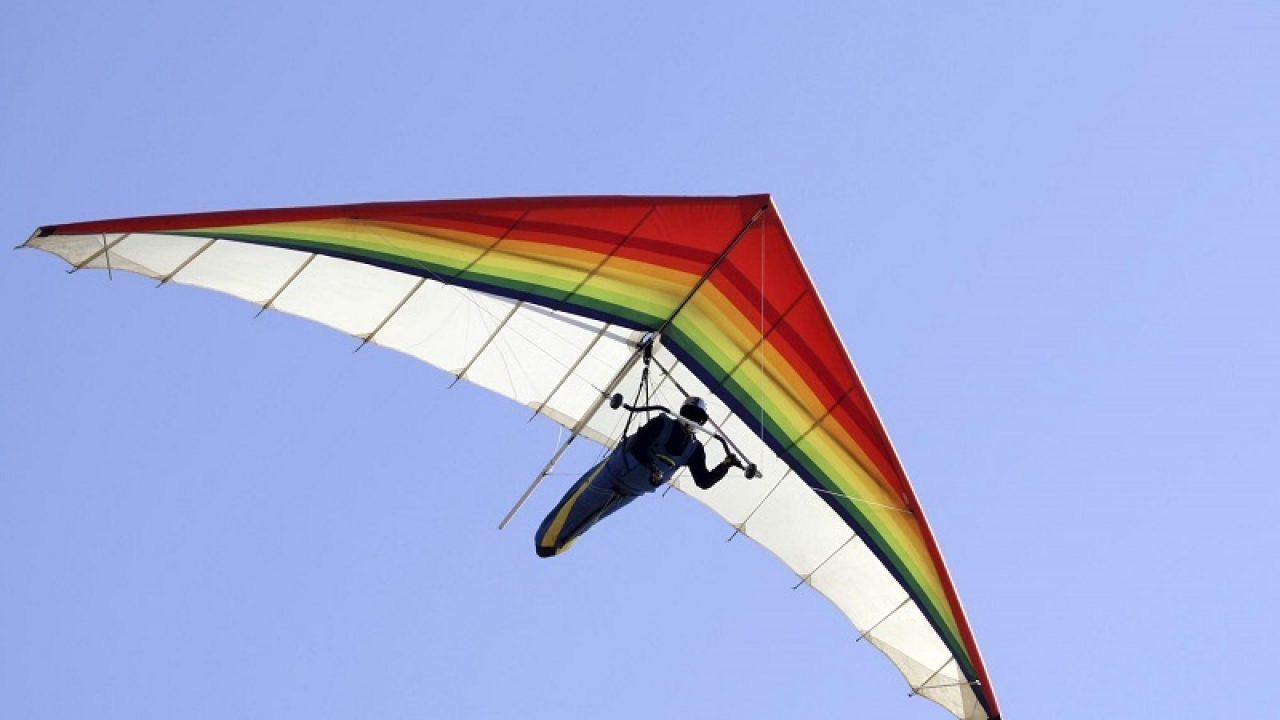 Lago Maggiore: precipita con il deltaplano al momento del decollo