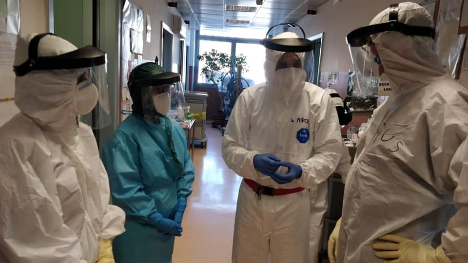 Gusmeroli in visita all’ospedale di Borgomanero, Grimaldi: “Orrenda tv del dolore”